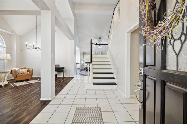 Foto del edificio - 12807 Fox Arrow Ln