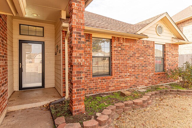 Foto del edificio - 3 Bedroom 2 Bath N/W OKC
