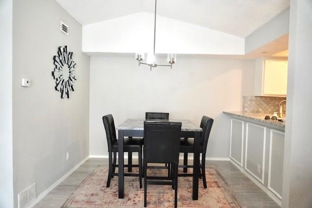 Foto del edificio - 3101 Townbluff Dr