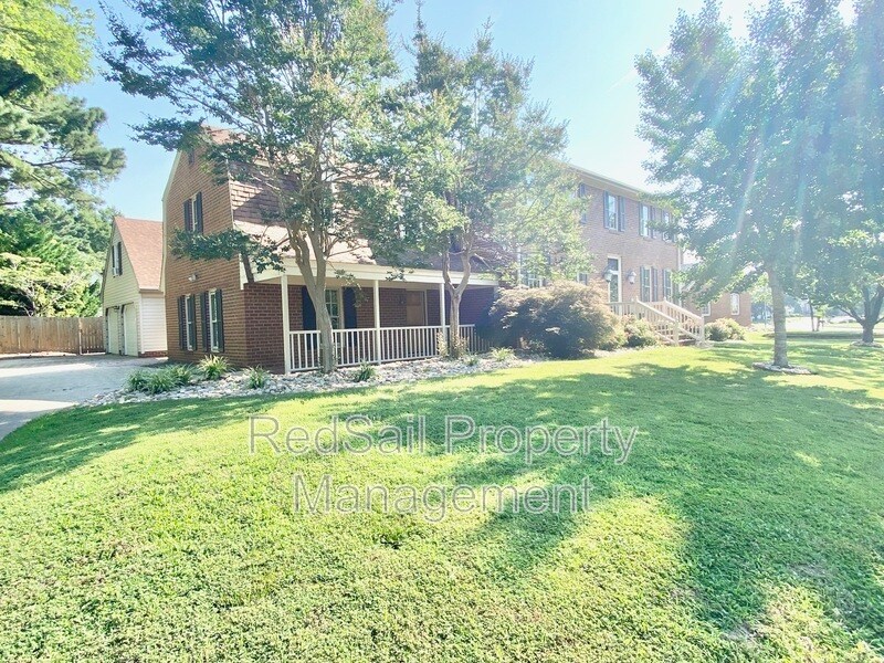 Primary Photo - 3928 Oak Dr E