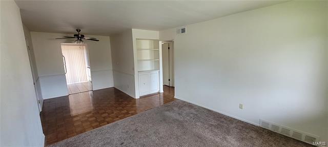 Foto del edificio - 7818 Sunray Ln