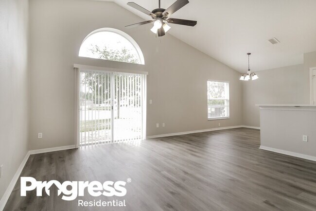 Building Photo - 16920 Deer Oak Ln