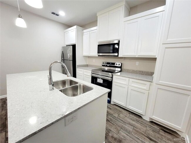 Foto del edificio - 1308 Vani Dr