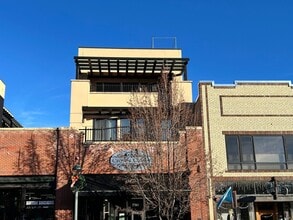 Building Photo - 754 Main Ave