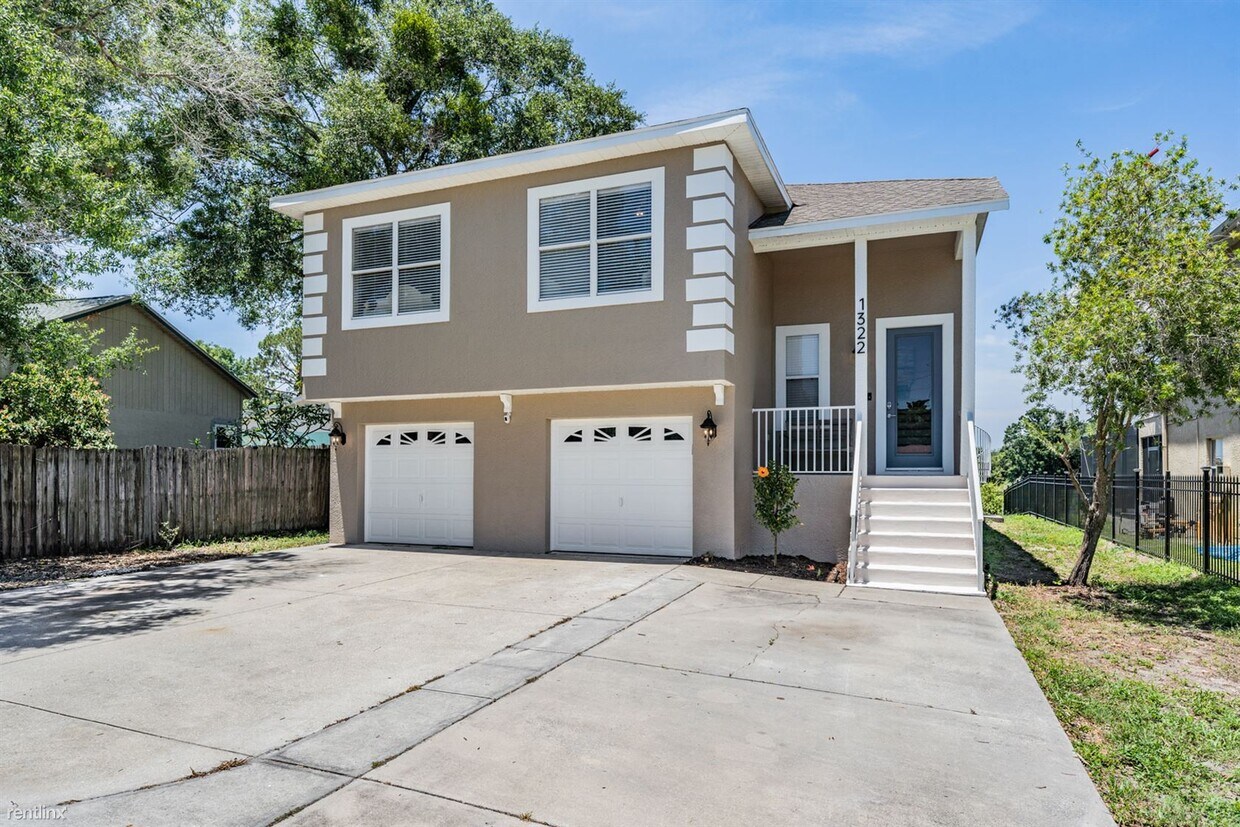 Primary Photo - 2 br, 1 bath House - 1322 Meres Boulevard 2