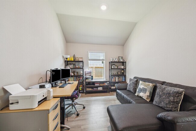 Foto del edificio - 6414 Fiddlewood Thicket Ln