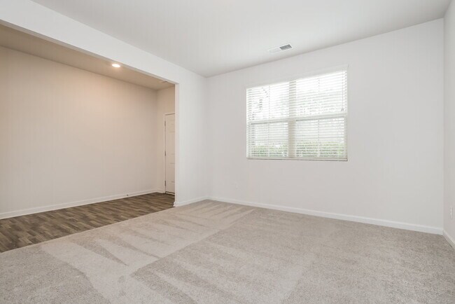 Building Photo - 144 Hamilton Pointe Dr