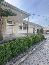 Building Photo - 1713 Heiman St