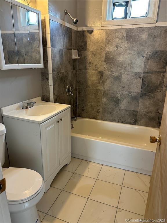 Foto del edificio - 490 Edgewood St