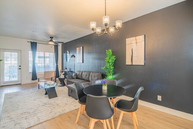 Foto del edificio - 7900 E Princess Dr