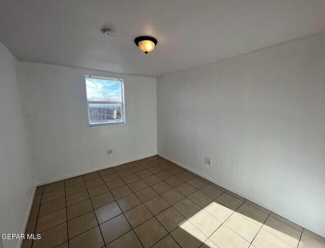 Foto del edificio - 14831 Allemands Ave
