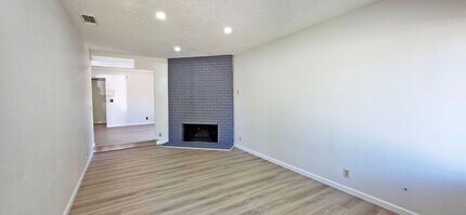 Building Photo - 9628-9628 Bradhugh Ct