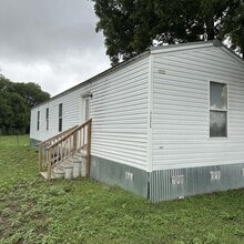 Building Photo - 1323 Harris Hill Rd