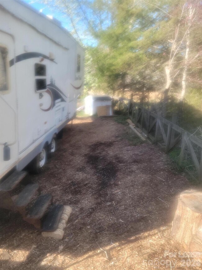 Foto del edificio - 7908 McIlwaine Rd