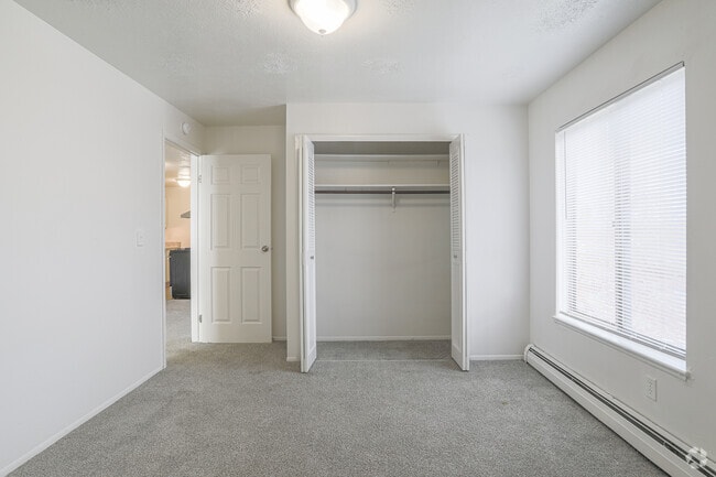 2HAB, 1BA - Habitación principal - Waverly Park Apartments