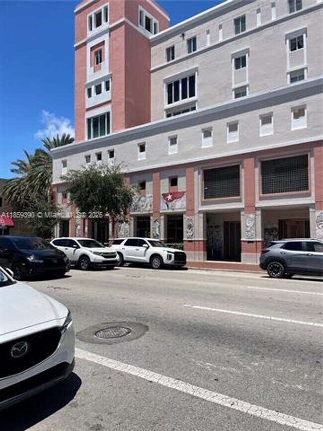 Foto del edificio - 1475 SW 8th St