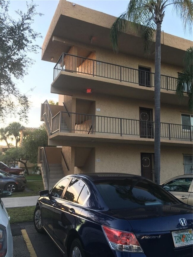 Photo - 8401 SW 107th Ave Apartment
