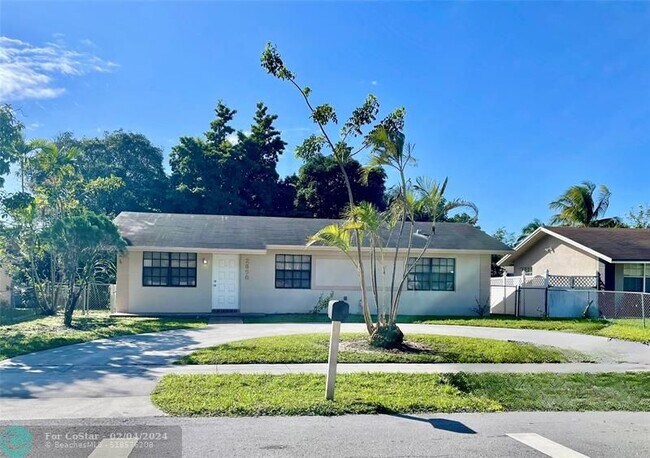 Building Photo - 2850 NW 9th St