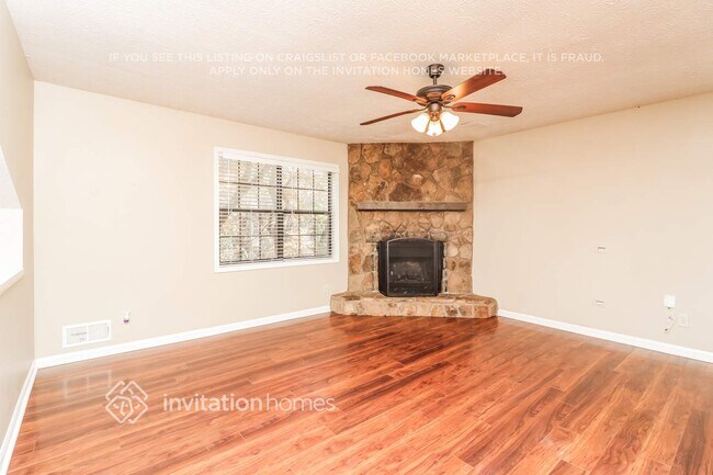 Foto del edificio - 129 Little Brook Dr