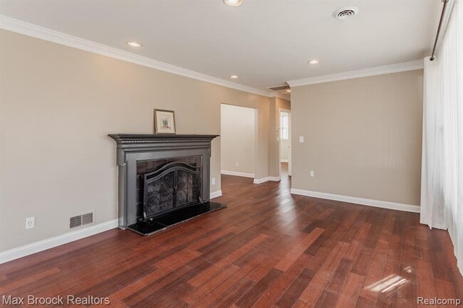 Foto del edificio - 1610 Yosemite Blvd