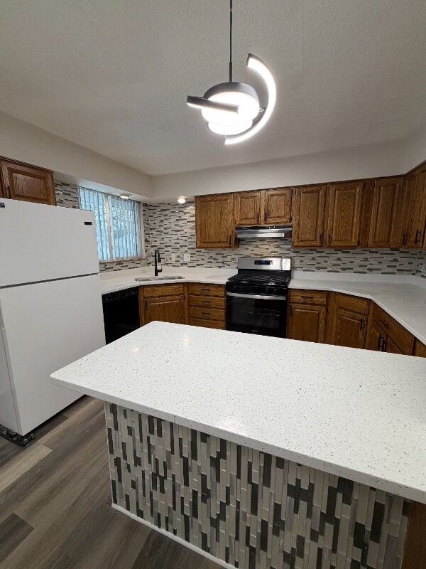 Foto del edificio - 3011 Peterson St