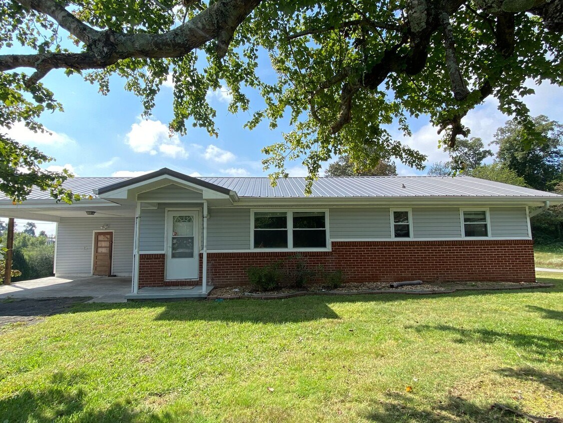 Primary Photo - 3 Bedroom 1 Bathroom House with carport on...