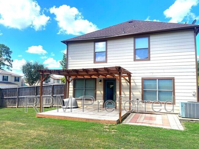 Foto del edificio - 21206 Shadow River Ln