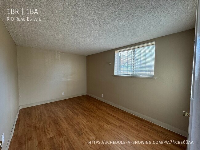 Foto del edificio - 2110 N Williams St