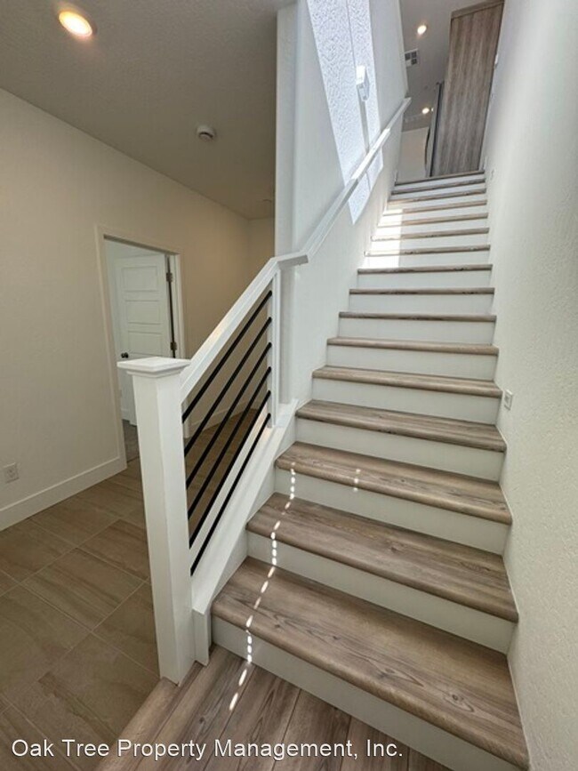Foto del edificio - 3 br, 2 bath House - 566 W. Mahogany Lane