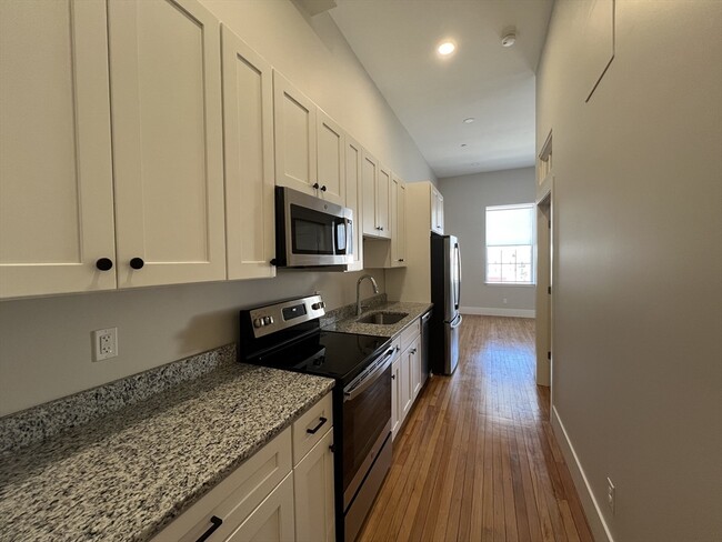 Building Photo - 34 St Joseph St