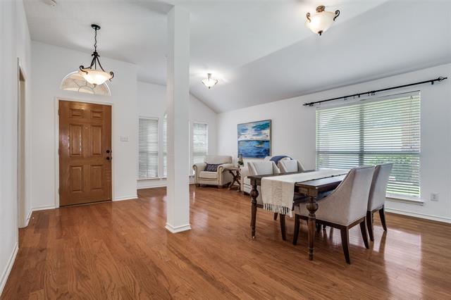 Foto del edificio - 1621 Hightimber Ln