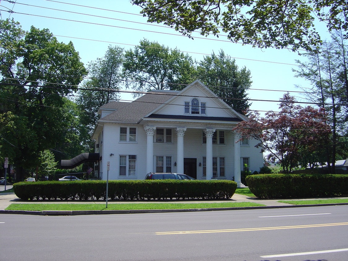 569 Wyoming Ave, Kingston, PA 18704 Apartments in Kingston, PA