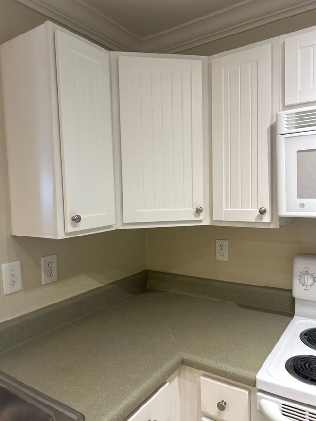 Building Photo - 05-205 Sun