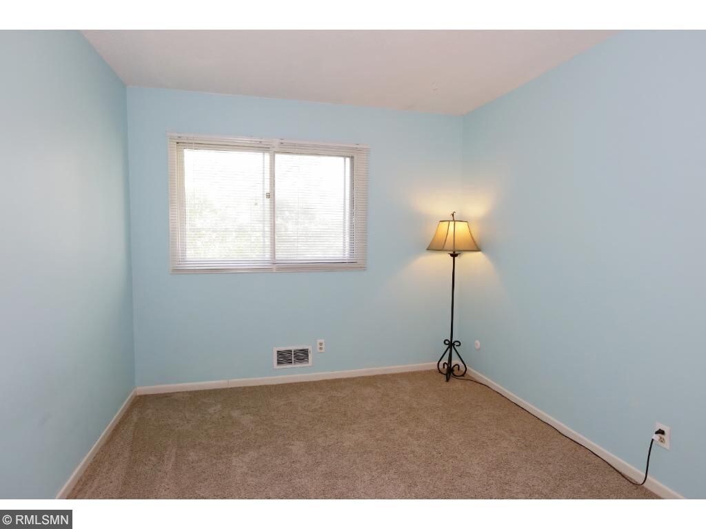 Primary Photo - 1007 Carmel Ct