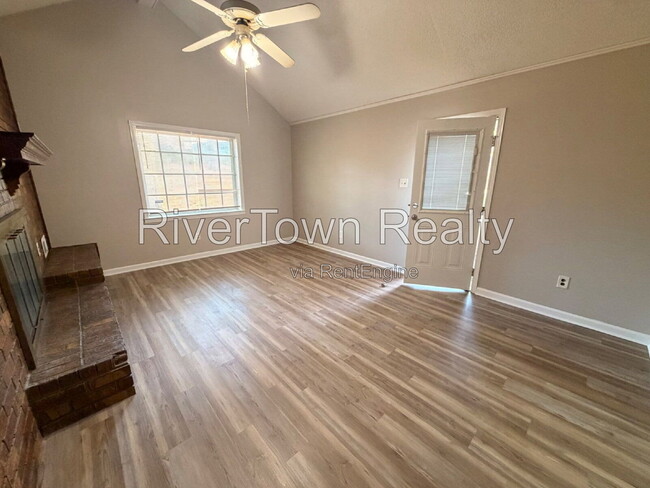 Building Photo - 4993 Cedar View Rd
