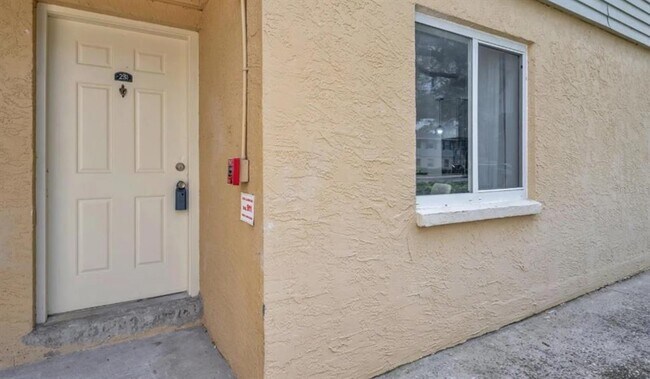 Foto del edificio - 231 Thorntree Pl