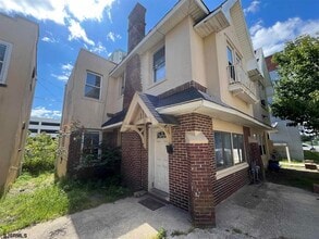 Building Photo - 12 Belle Haven Ct