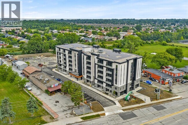 Building Photo - 11646 Tecumseh Rd E