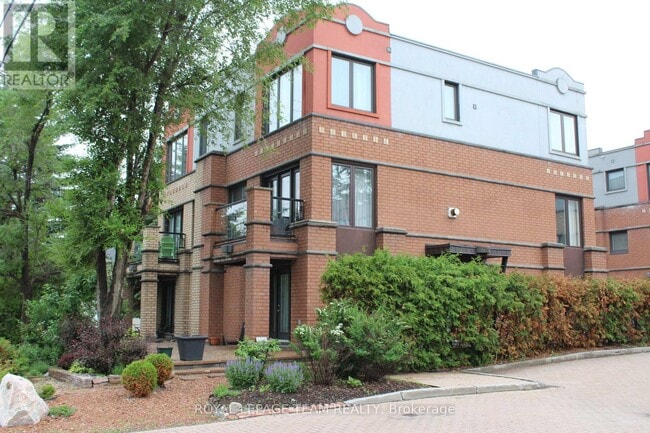 Building Photo - 3358 Carling Ave