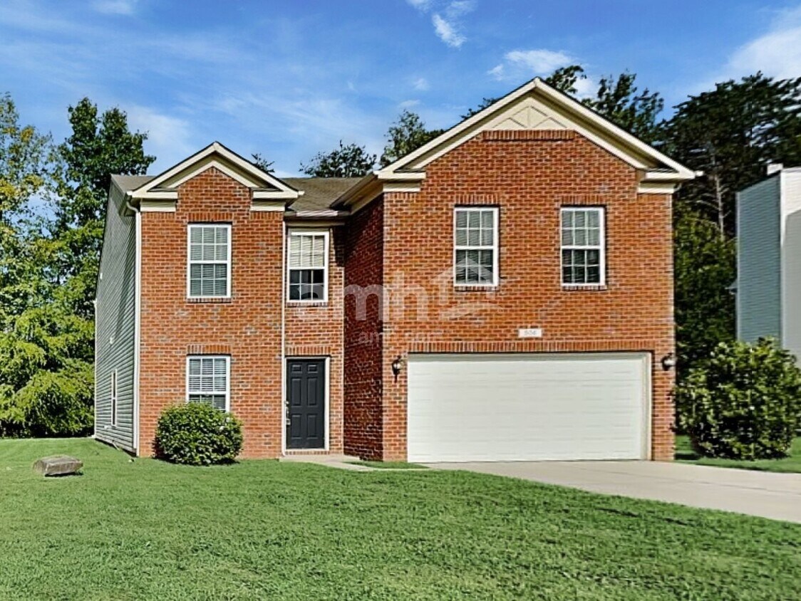 Primary Photo - 504 Hawthorn Ridge Dr