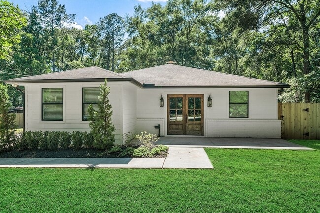 Foto del edificio - 4884 Holly Ln W