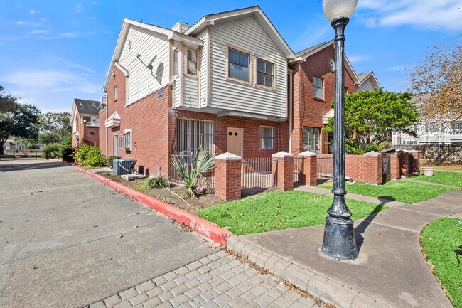 Foto del edificio - 1103 Dulles Ave