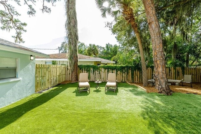 Foto del edificio - 1317 Cocoanut Ave