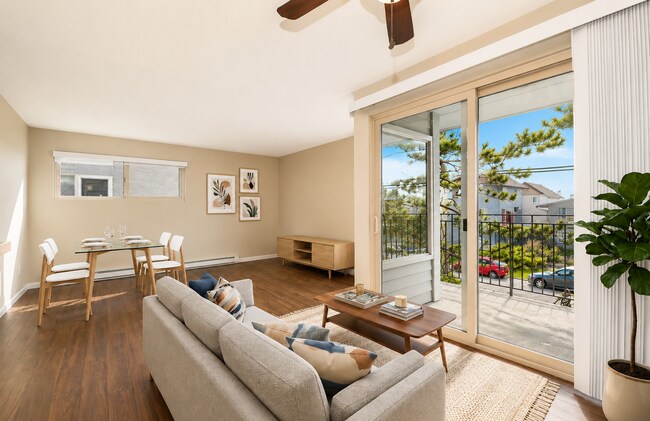 Foto del edificio - North Beacon Hill 1 Bedroom Apartment for Rent | Beacon Hill Light Rail Access, Balcony, Hardwood...