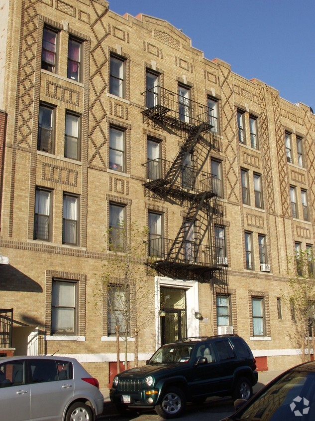 Building Photo - 199 30th St