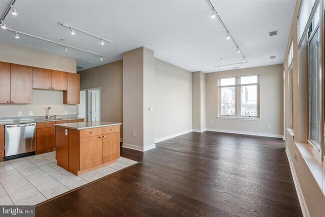 Foto del edificio - 155 Potomac Passage