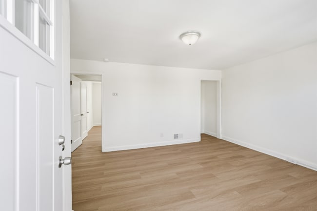 Photo - 4111 Ardley Ave Townhome