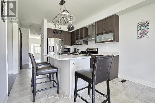 Photo du bâtiment - 33 Wood Crescent