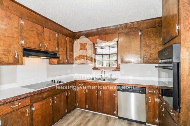 Foto del edificio - 200 Bob White Ave