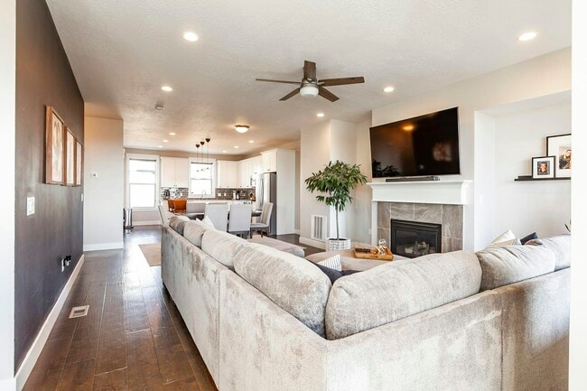 Photo - 10414 S Sage Canal Way Townhome